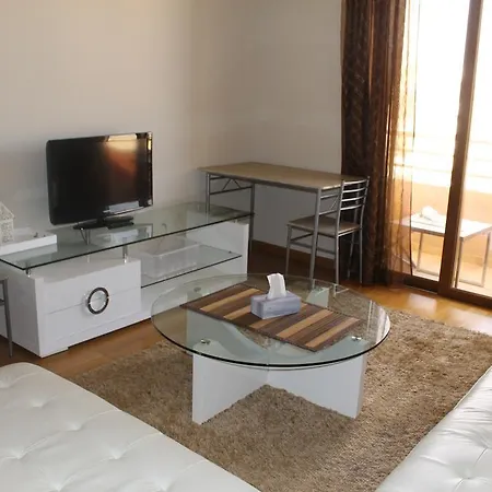 By The Sea Apartment Larnaca